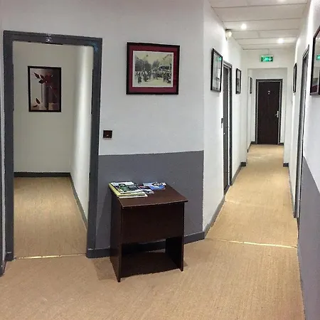Des Ambassadeurs Τουλούζη