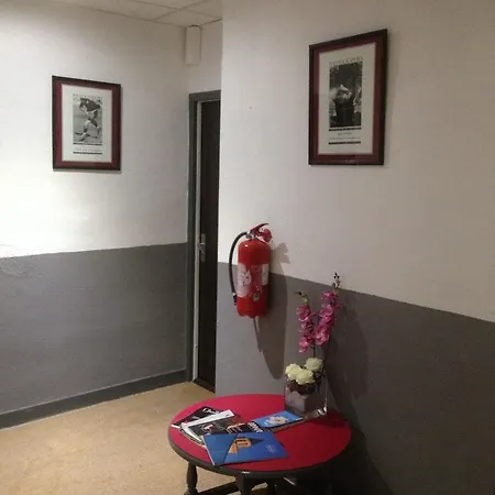 Des Ambassadeurs 2* Τουλούζη